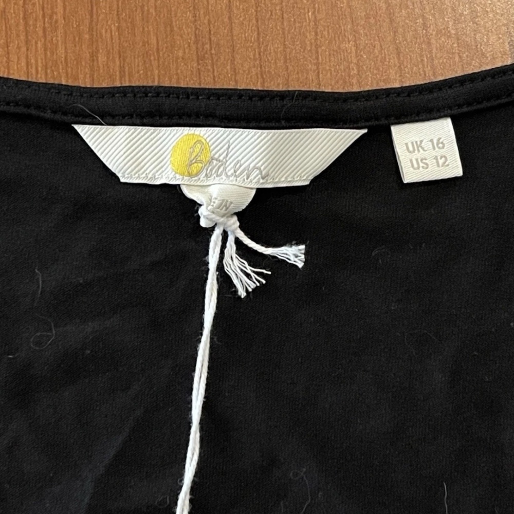 NWT Boden Women’s Black Ruched Short Sleeve Top 12 British Whimsigoth Goth - Picture 6 of 8
